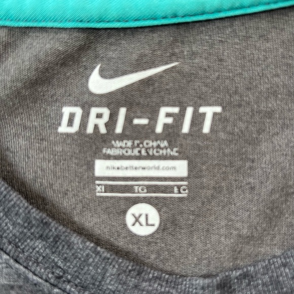 Nike LeBron James Dri-Fit Gray Tee - Picture 5 of 5